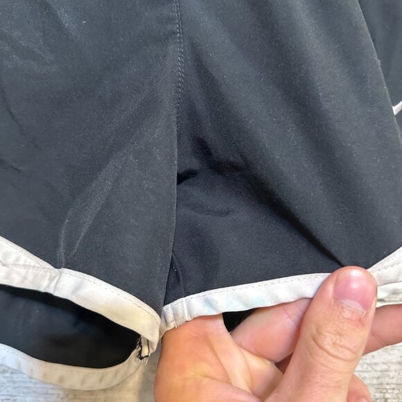 Nike Black Dri-Fit Women's Athletic Workout Gym Shorts - Picture 5 of 7